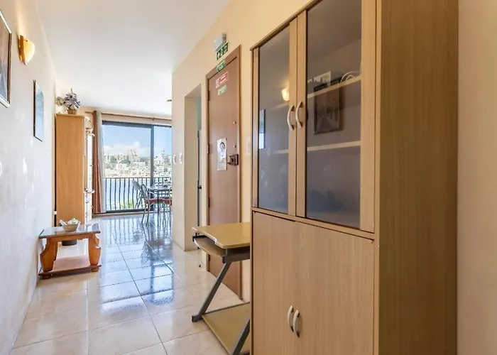 Lovely Seaview At Apartament St Paul's Bay